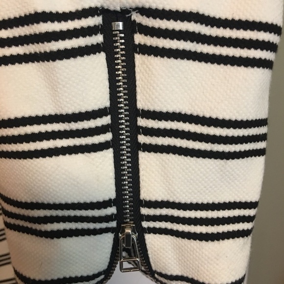 Women’s Bagatelle jacket XL. Front zipper long sleeves with zippers fully lined. - Picture 2 of 7